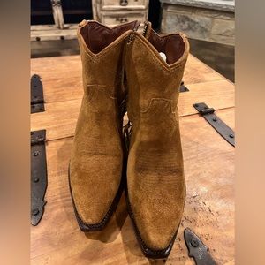 Tecovas- The Daisy- Sienna Suede- Sz 8